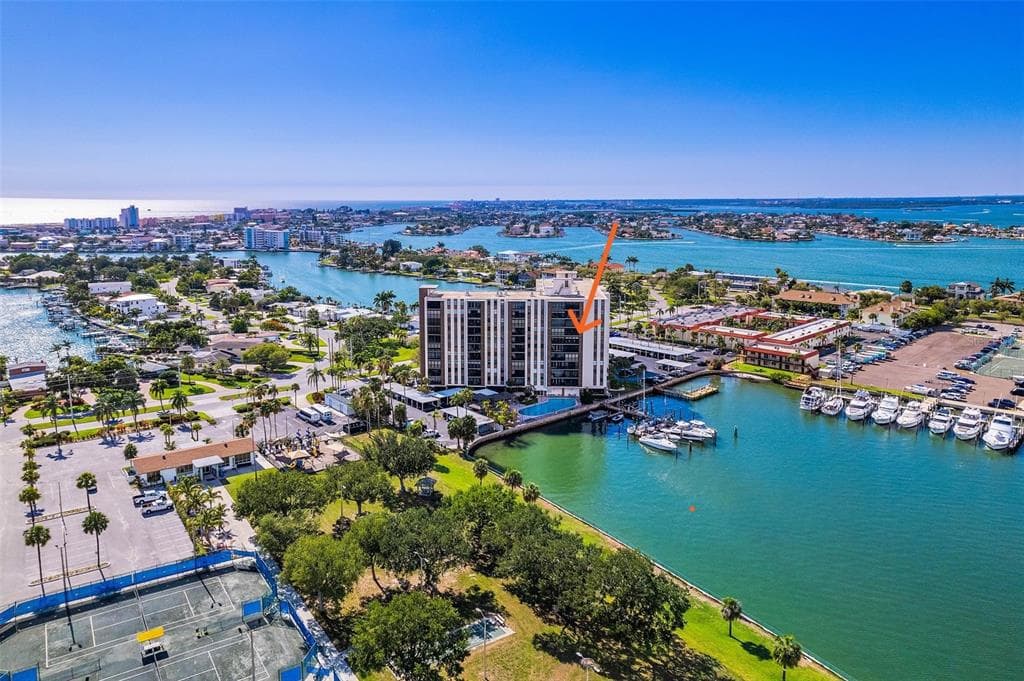 10355 PARADISE BOULEVARD # 608, TREASURE ISLAND, FL 33706