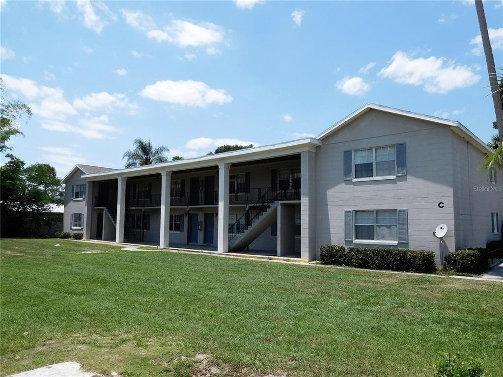 302 S SPRING GARDEN AVENUE # B09, DELAND, FL 32720