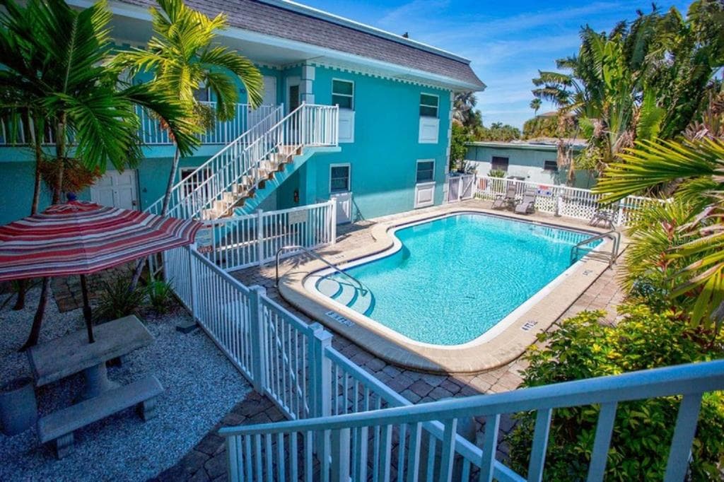 11440 1ST STREET E # 1, TREASURE ISLAND, FL 33706