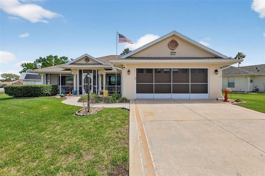 21811 KING HENRY AVENUE, LEESBURG, FL 34748