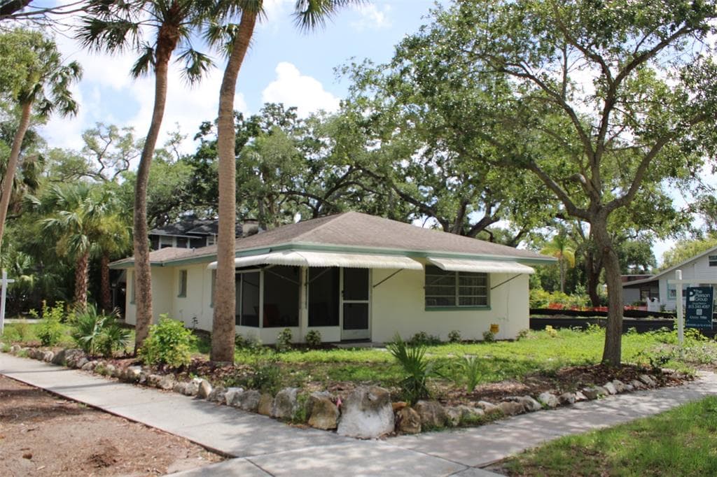 300 PRESIDENT STREET, DUNEDIN, FL 34698