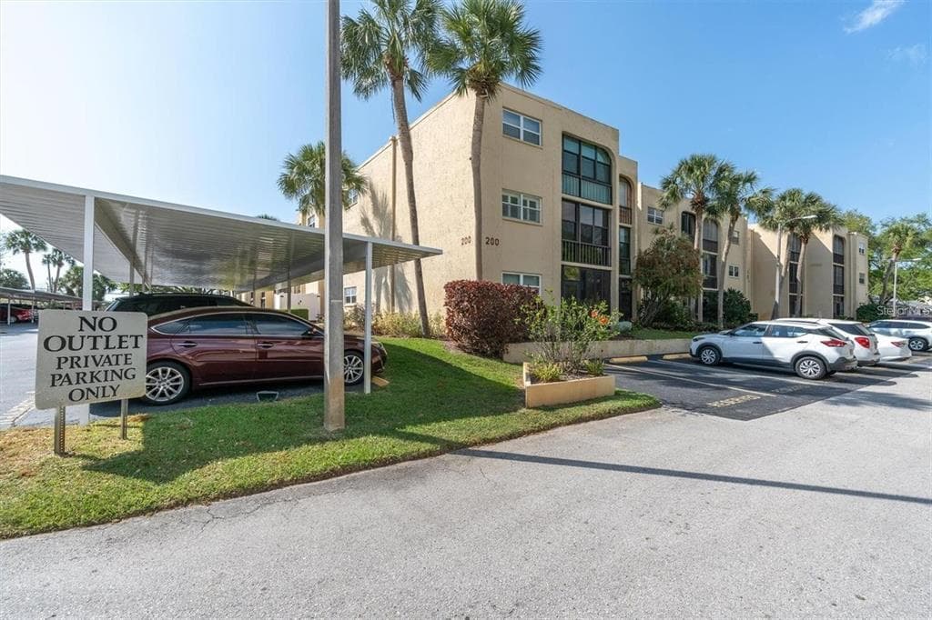 11485 OAKHURST ROAD # 200-318, LARGO, FL 33774
