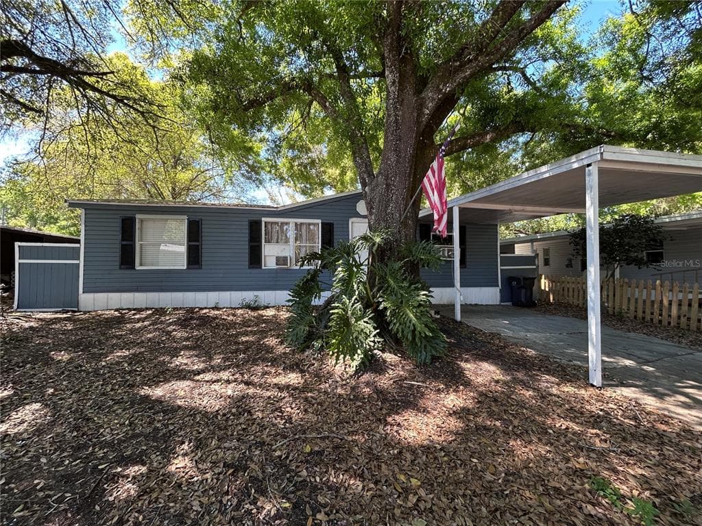 10638 BAY HILLS CIRCLE, THONOTOSASSA, FL 33592