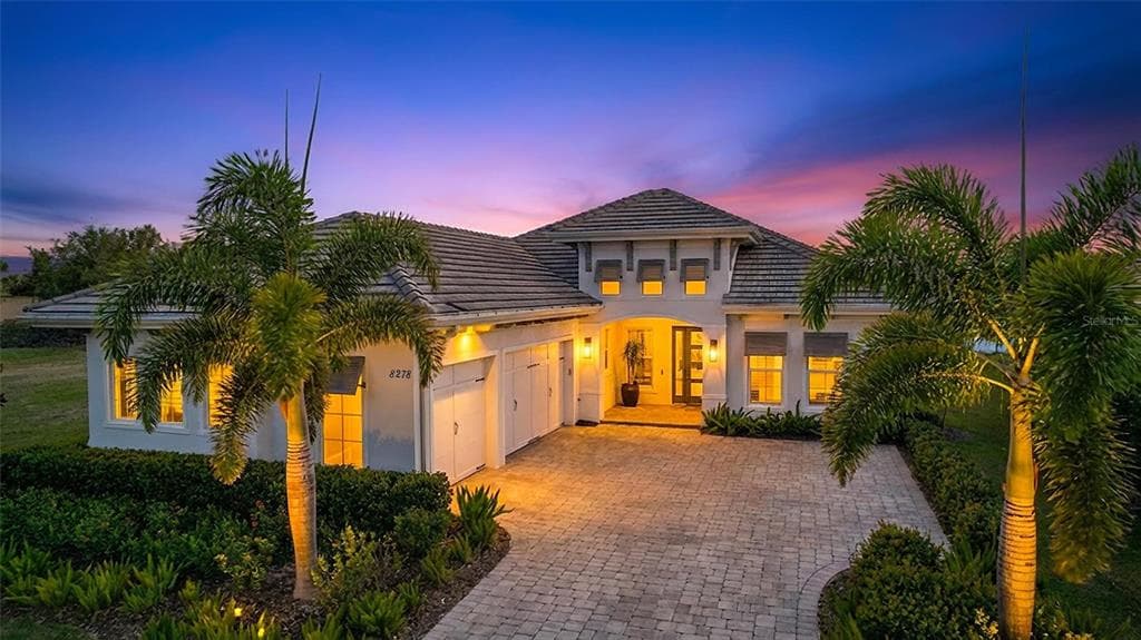 8278 PAVIA WAY, BRADENTON, FL 34202