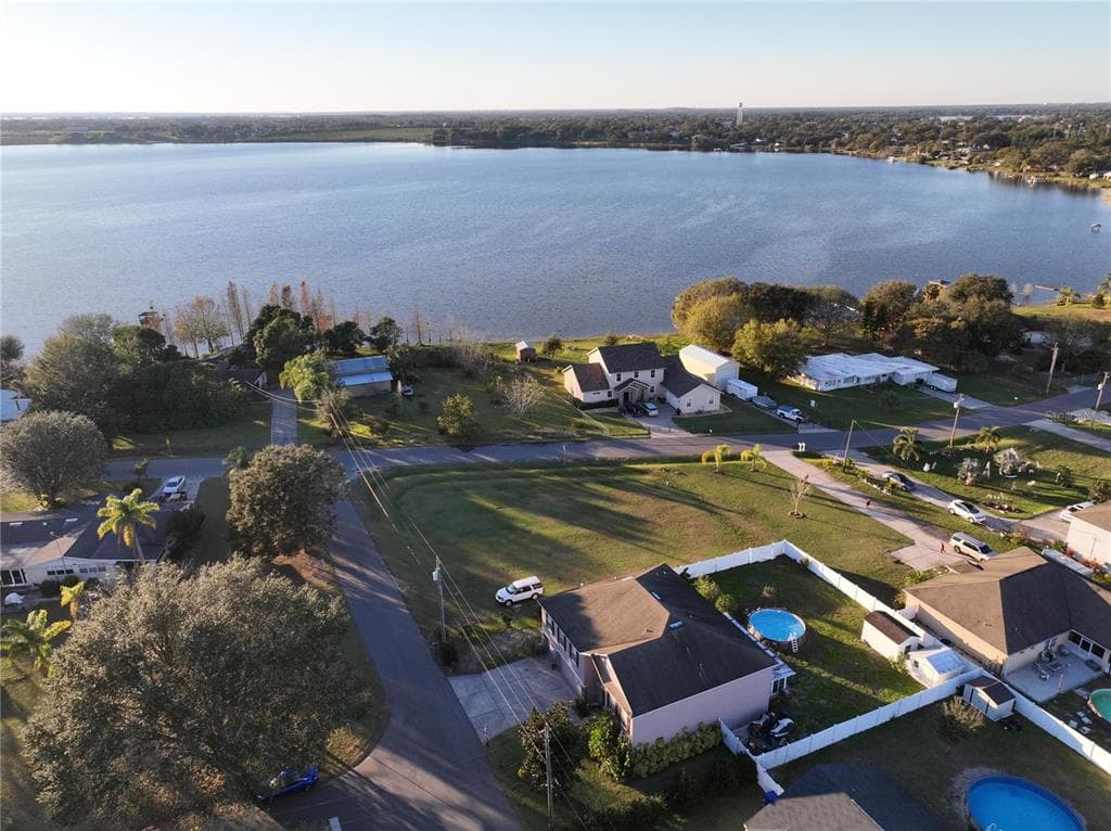 959 THOMAS ROAD, EAGLE LAKE, FL 33839