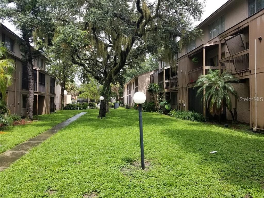7504 NEEDLE LEAF PLACE # 68, TAMPA, FL 33617