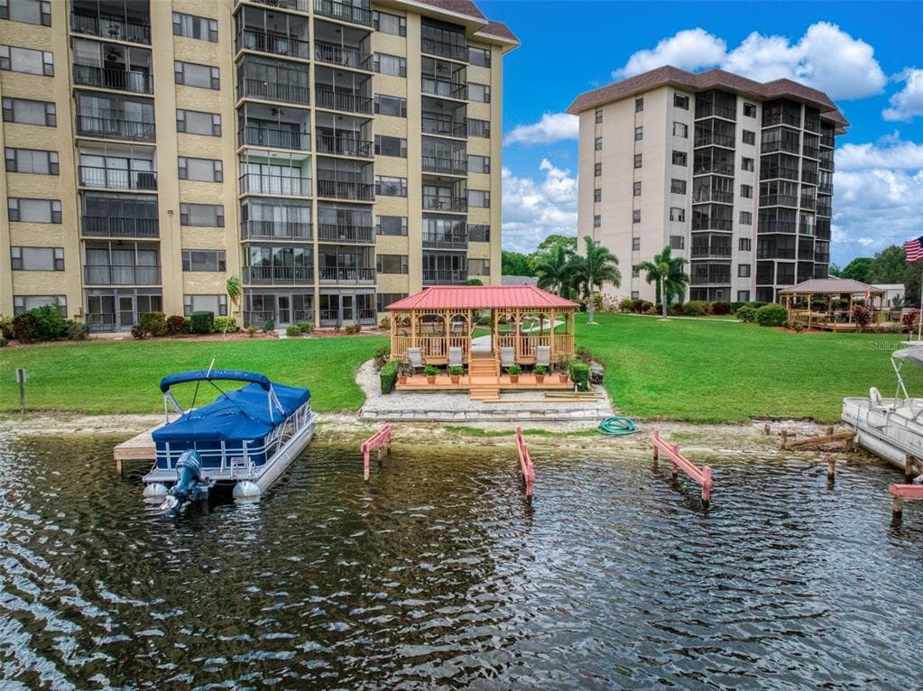 117 COUNTRY CLUB DRIVE # 202, LAKE PLACID, FL 33852