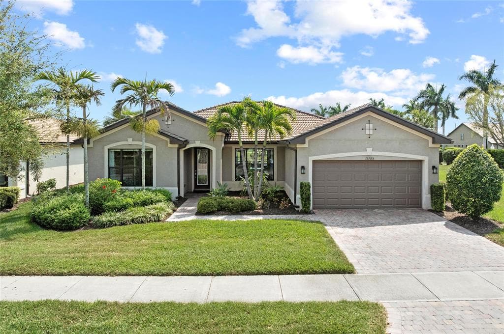 13785 TOMARO STREET, VENICE, FL 34293