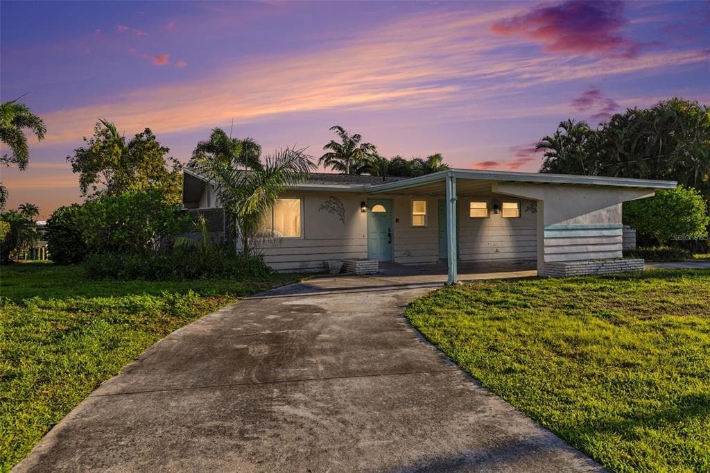 468 GRENIER DRIVE, NORTH FORT MYERS, FL 33903