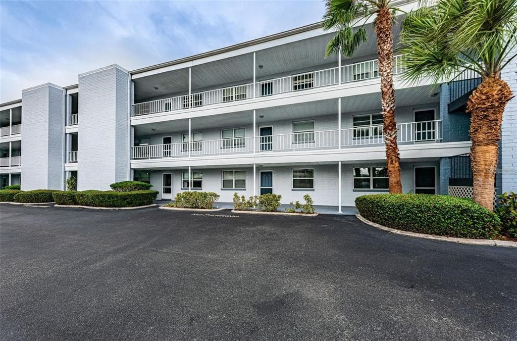 1859 SHORE DRIVE S # 107, SOUTH PASADENA, FL 33707