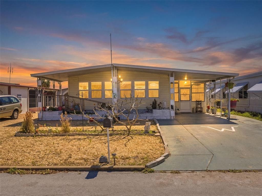7402 CASCADE DRIVE, HUDSON, FL 34667