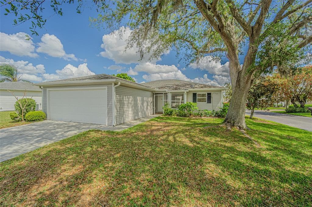 11204 COREY PAVIN LANE, SAN ANTONIO, FL 33576