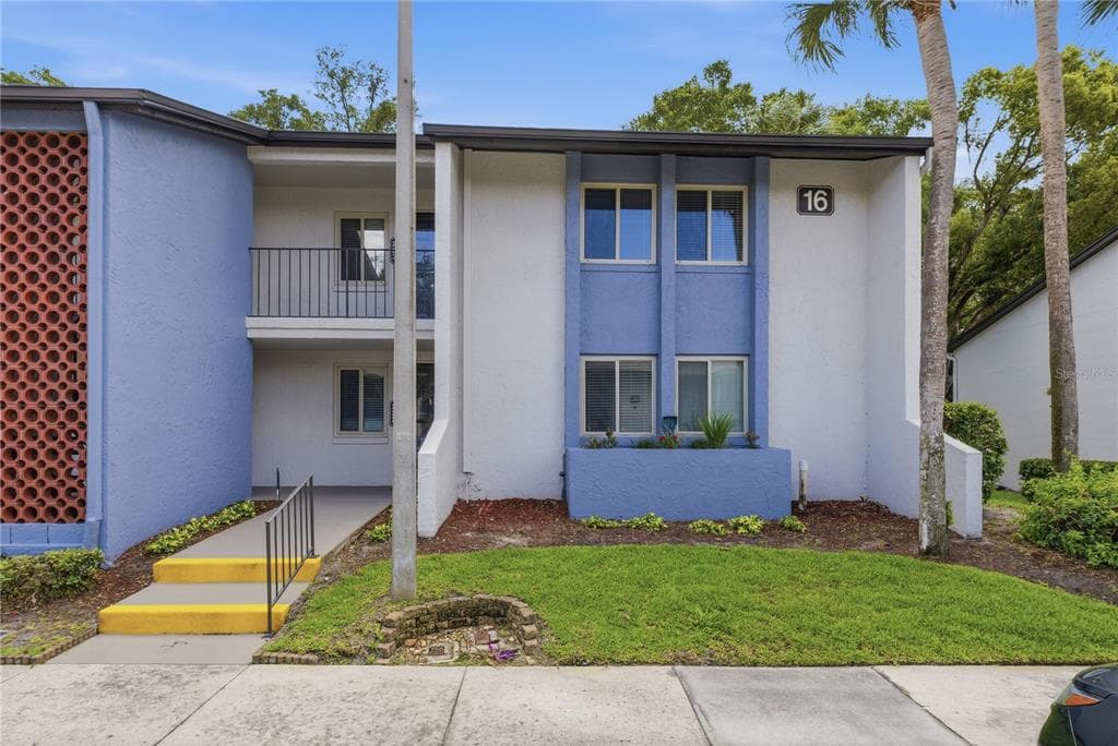 16 ESCONDIDO CIRCLE # 223, ALTAMONTE SPRINGS, FL 32701