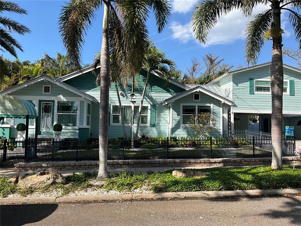 202 FAIRMONT STREET, CLEARWATER, FL 33755