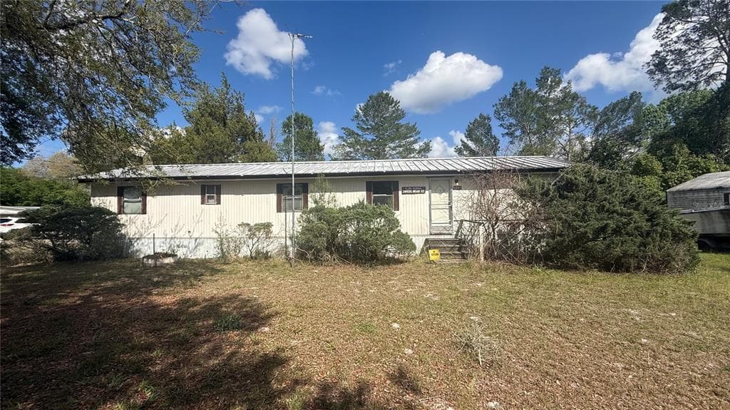 28520 HOLLY AVENUE, PAISLEY, FL 32767