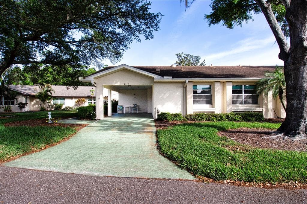 2017 HULLHOUSE DRIVE # 351, SUN CITY CENTER, FL 33573