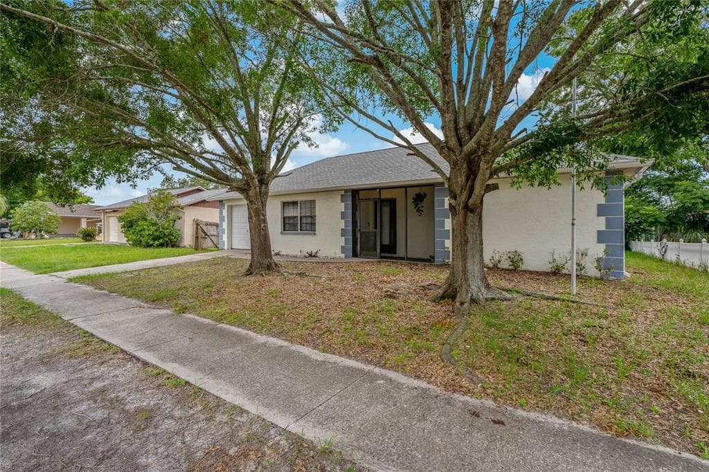 1301 MANDARIN DRIVE, HOLIDAY, FL 34691