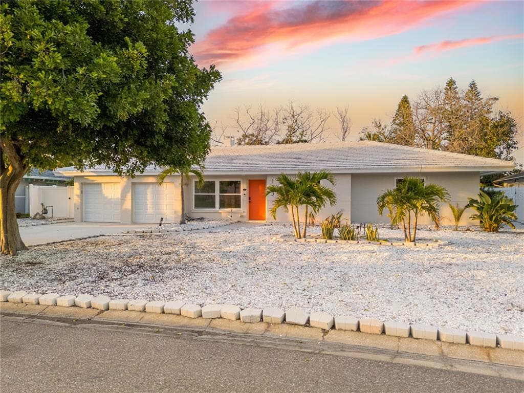 123 8TH STREET, BELLEAIR BEACH, FL 33786