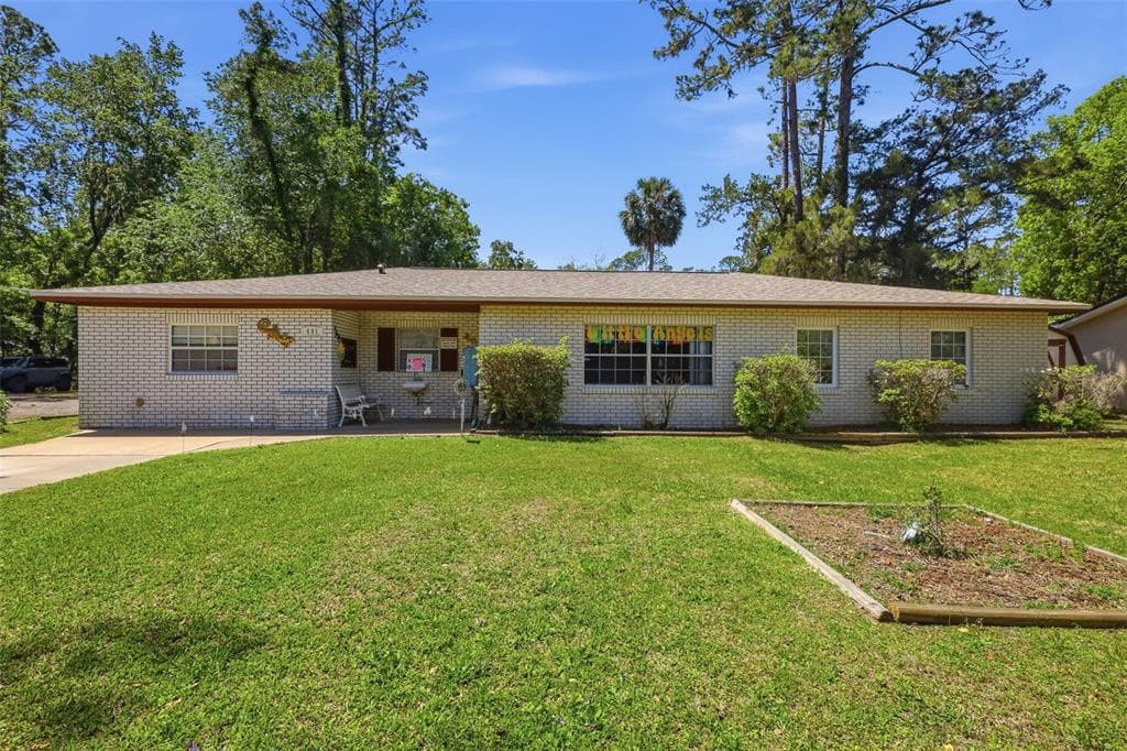 601 N PEACH STREET, BUNNELL, FL 32110
