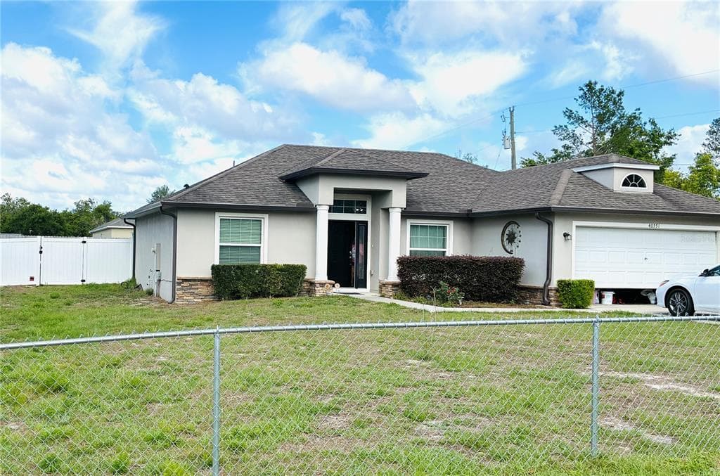 40551 E 5TH AVENUE, UMATILLA, FL 32784