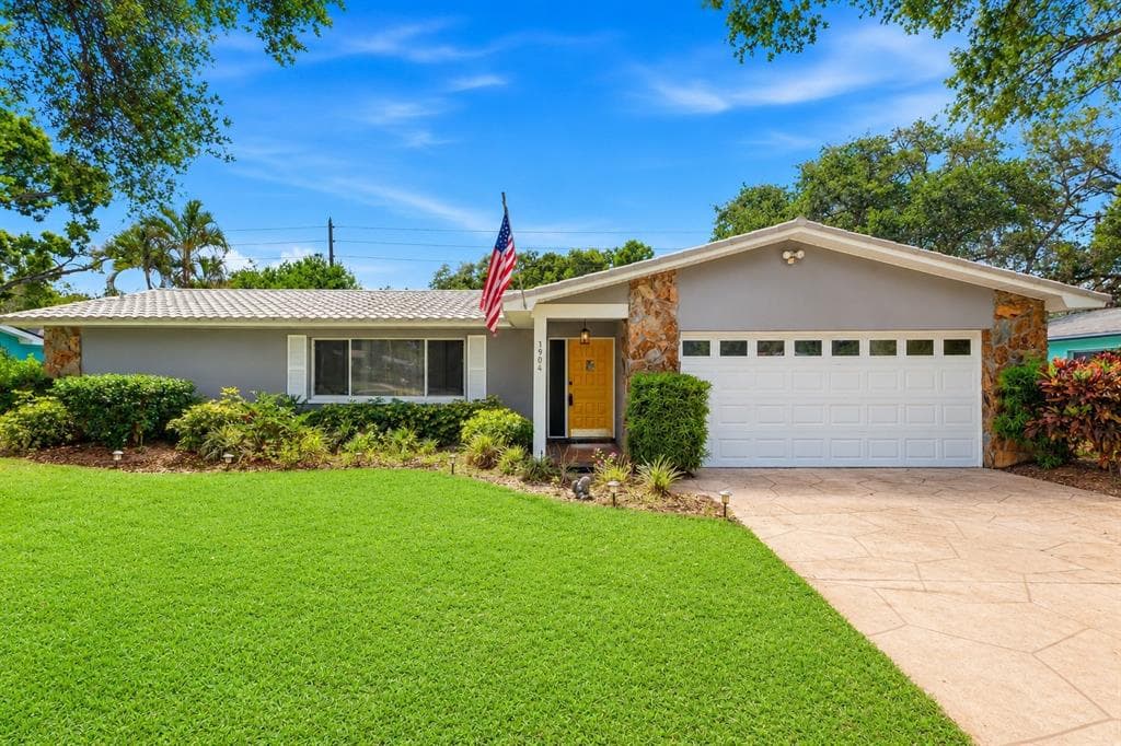 1904 GRANADA COURT, CLEARWATER, FL 33764