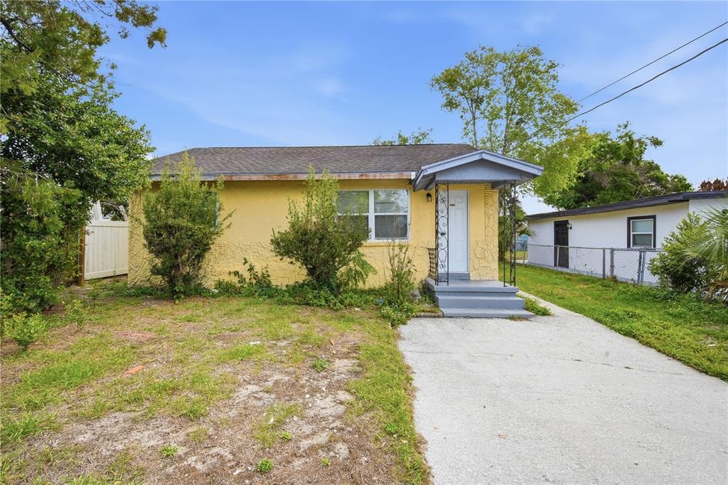 8419 N SEMMES STREET, TAMPA, FL 33604
