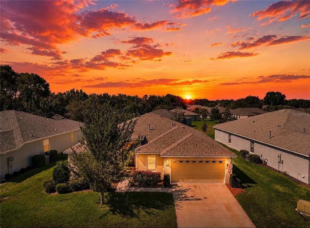 27102 CAMERONS RUN, LEESBURG, FL 34748