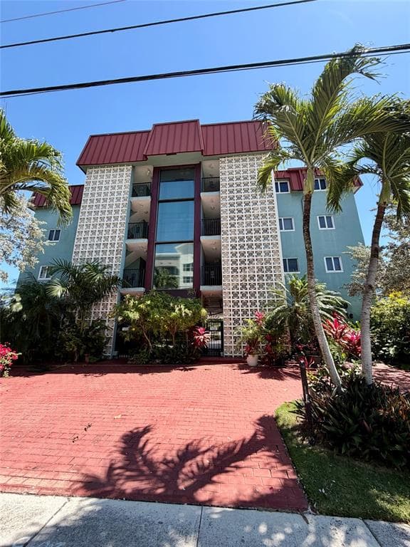 180 SE 20TH AVENUE # 303, DEERFIELD BEACH, FL 33441