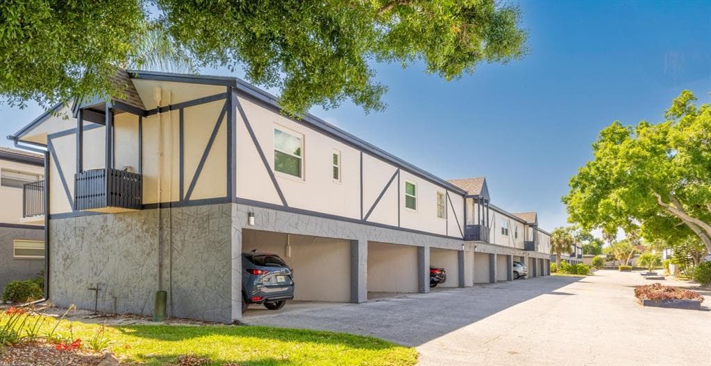 1147 KING ARTHUR COURT # 204, DUNEDIN, FL 34698