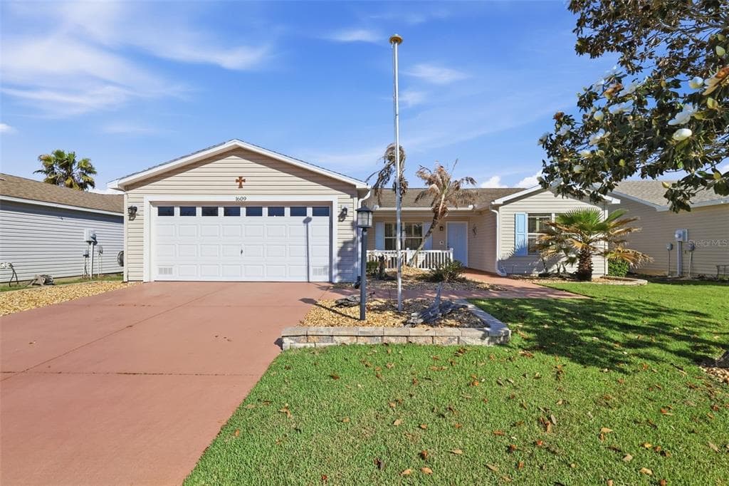 1609 BLOSSOM TERRACE, THE VILLAGES, FL 32162