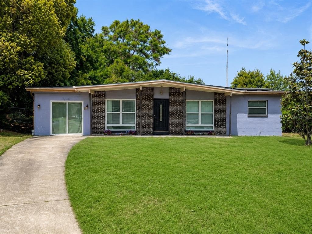 6204 OAKCREST CIRCLE, ORLANDO, FL 32808