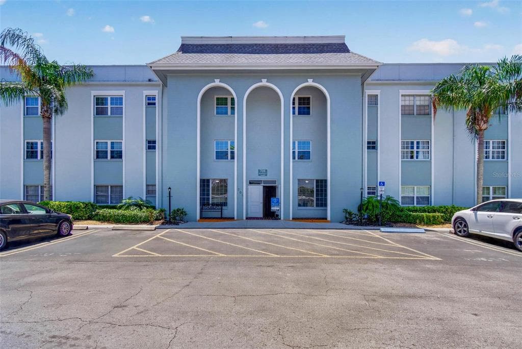 701 POINSETTIA ROAD # 308, BELLEAIR, FL 33756