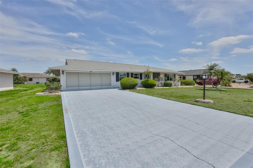 1525 ALLEGHENY DRIVE, SUN CITY CENTER, FL 33573