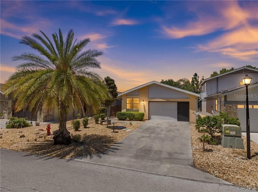 5198 S RIVERVIEW CIRCLE, HOMOSASSA, FL 34448