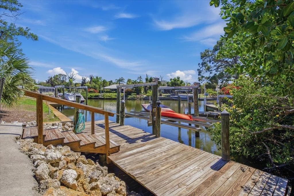 1231 BAYSHORE DRIVE, ENGLEWOOD, FL 34223