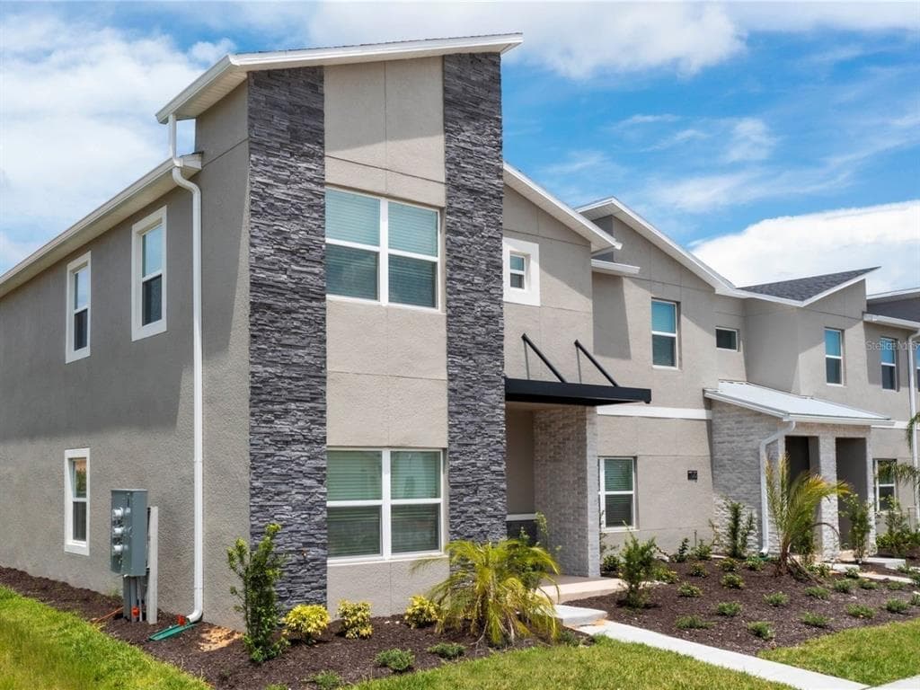 1176 CHALLENGE DRIVE, DAVENPORT, FL 33896