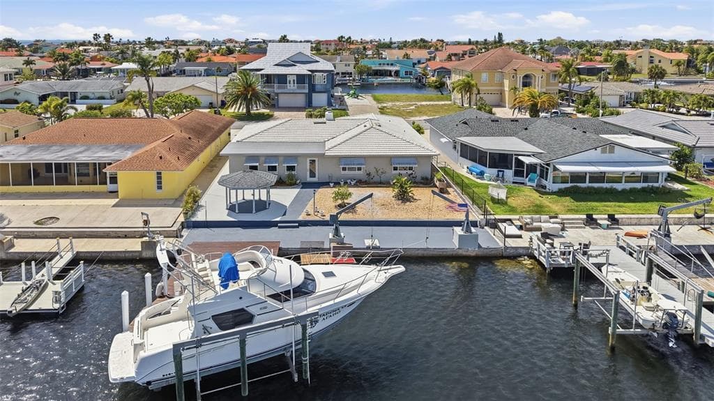 5040 GALLEON COURT, NEW PORT RICHEY, FL 34652