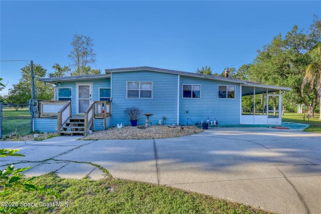 2540 TUSCANY DRIVE, MIMS, FL 32754