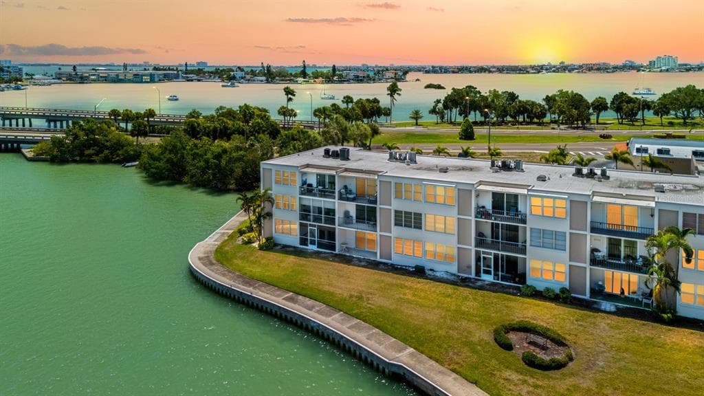 7401 BAY ISLAND DRIVE S # 337, SOUTH PASADENA, FL 33707