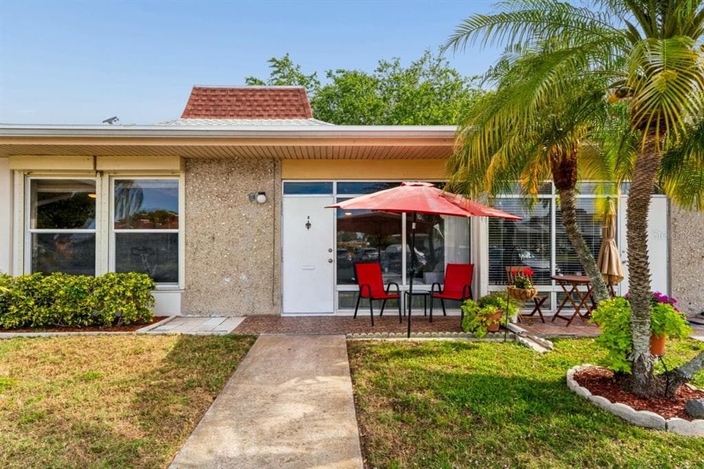 4363 TAHITIAN GARDENS CIRCLE # B, HOLIDAY, FL 34691