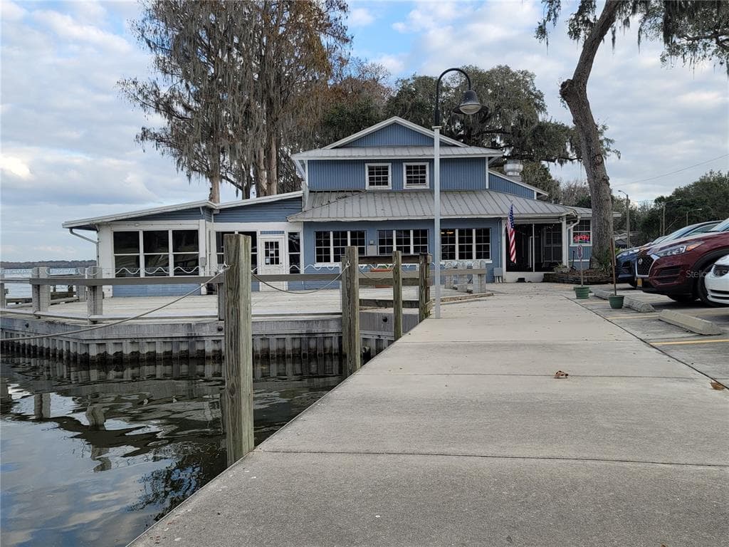 704 S LAKESHORE BOULEVARD, HOWEY IN THE HILLS, FL 34737