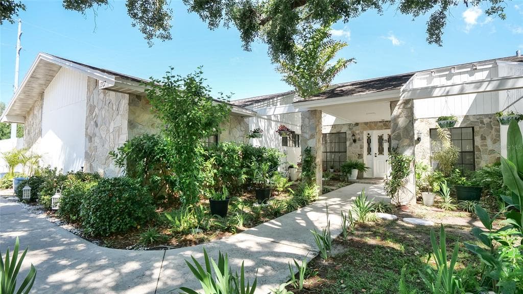 1307 NORMANDY CIRCLE, PALM HARBOR, FL 34683