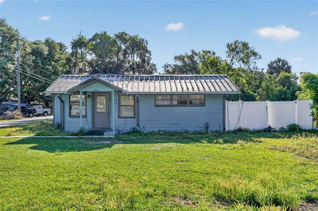 108 EARL AVENUE, AUBURNDALE, FL 33823