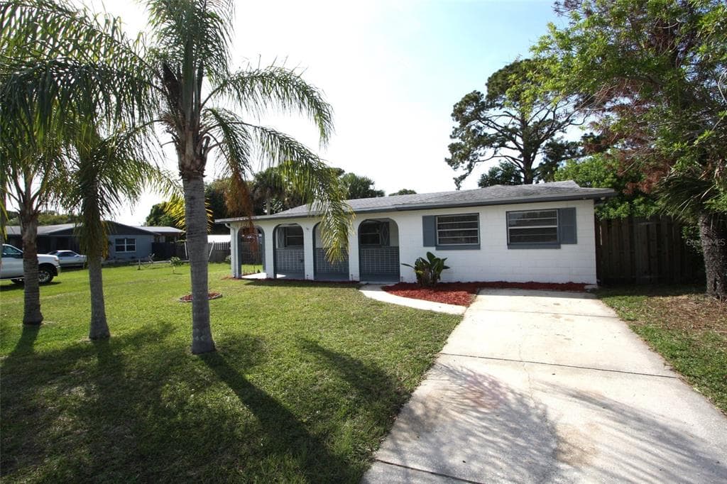 141 W CONNECTICUT AVENUE, EDGEWATER, FL 32132