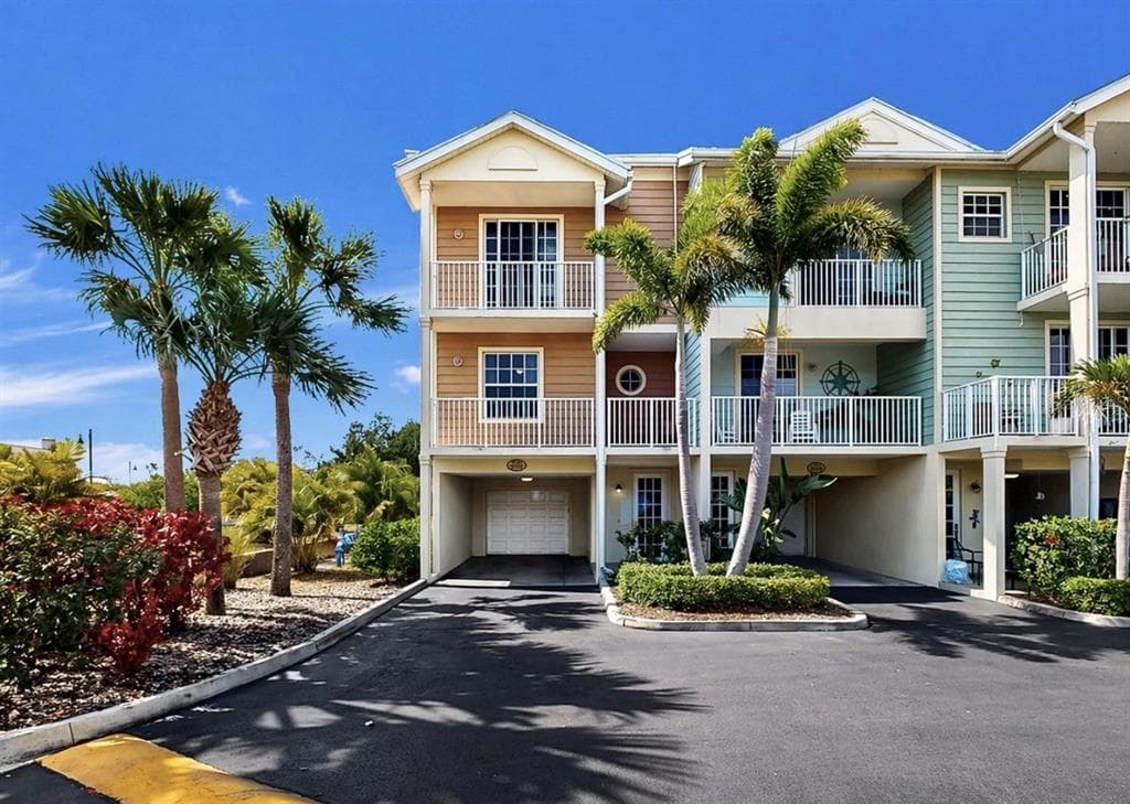 3202 MANGROVE POINT DRIVE, RUSKIN, FL 33570