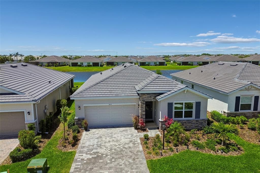 18122 BEACH RANCH TERRACE, LAKEWOOD RANCH, FL 34211