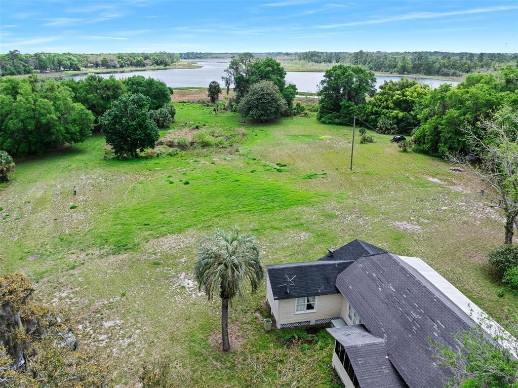 141 N PINE STREET, PIERSON, FL 32180
