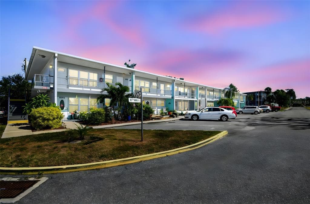 5861 42ND TERRACE N # 1712, KENNETH CITY, FL 33709