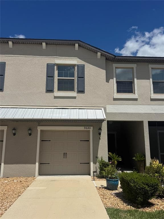 9640 PEMBROOKE PINES DRIVE, SUN CITY CENTER, FL 33573