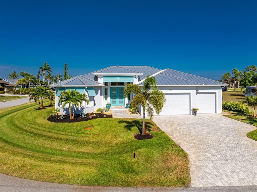 9305 SPRING CIRCLE, PORT CHARLOTTE, FL 33981